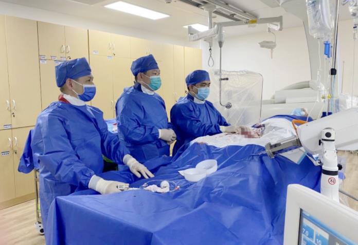 老虎机app
开展缺血性脑血管病介入治疗