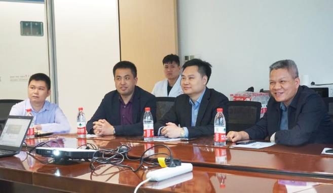 老虎机app
举办放射影像学术交流会