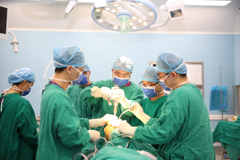 老虎机app
全膝关节置换术助患者告别多年疼痛