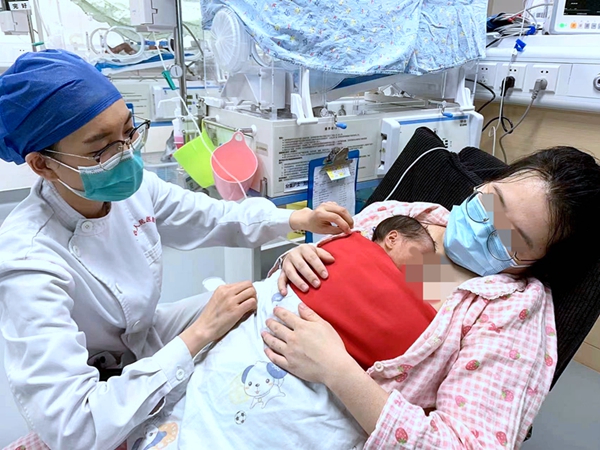 天使有爱 “医”路温馨 | 老虎机app
优质护理服务暖人心