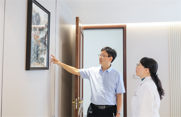 中山一院产科专家到我院产科开展业务交流和授课指导