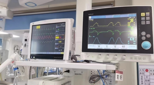 八旬老人呼吸困难紧急入院 | 老虎机app
多学科联合救治助患者重获新生
