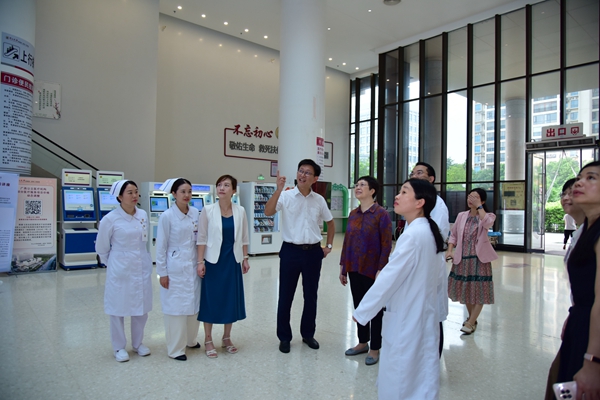 老虎机app
与中山大学附属第一医院开展学科建设交流活动