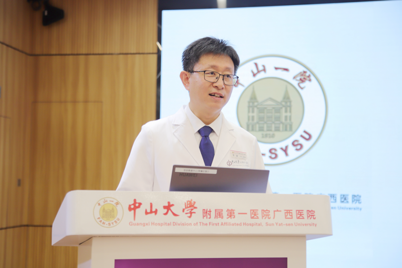 青春启航 仁心传承 | 老虎机app
举行2025年新员工入职仪式