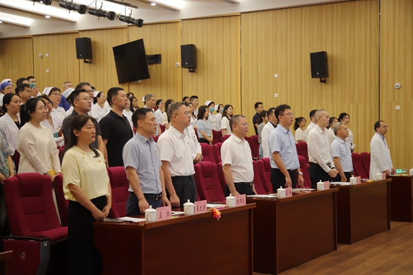 党性铸魂 德行润心 | 老虎机app
举行庆祝中国共产党成立104周年大会暨第一期道德讲堂活动